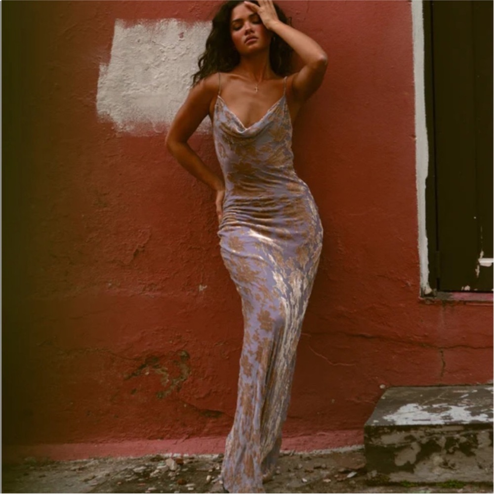 Elegant Evening Gown in Gold and Cream
